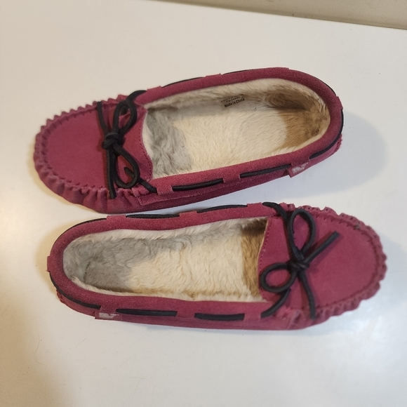 VINEYARD VINES Pink Sued Leather Faux Fur Linning Slippers size 6M - Picture 6 of 11